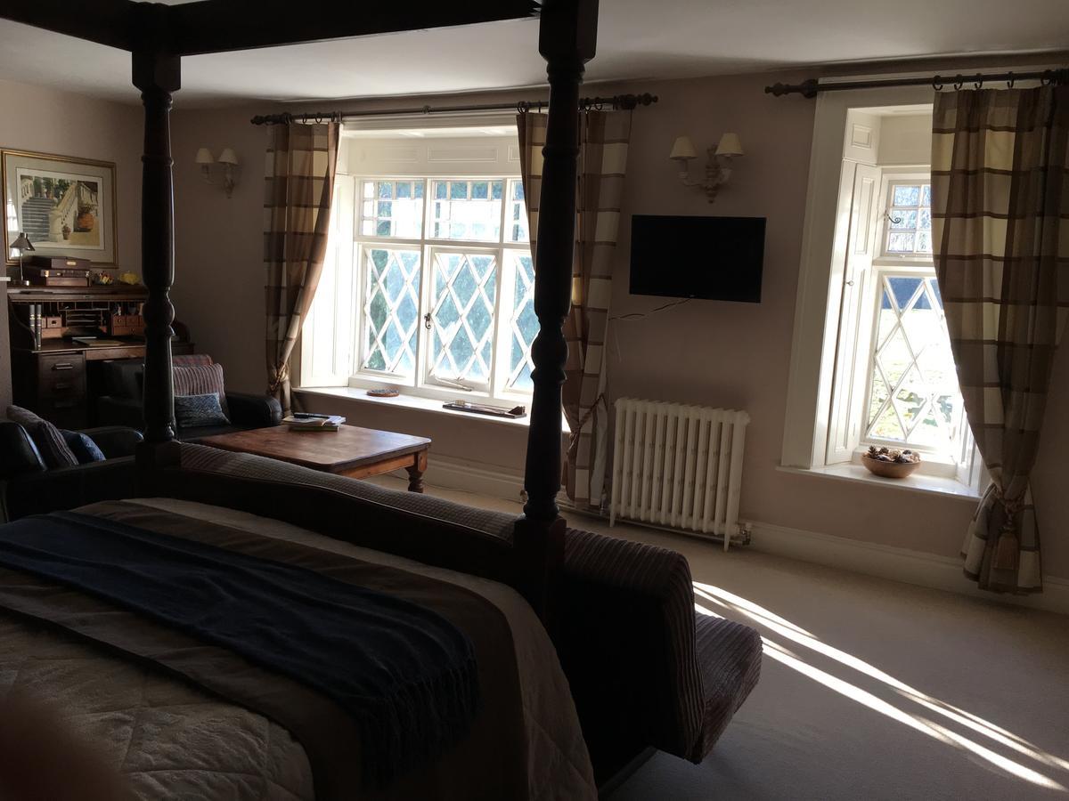 The Clytha Arms Hotel Abergavenny ภายนอก รูปภาพ